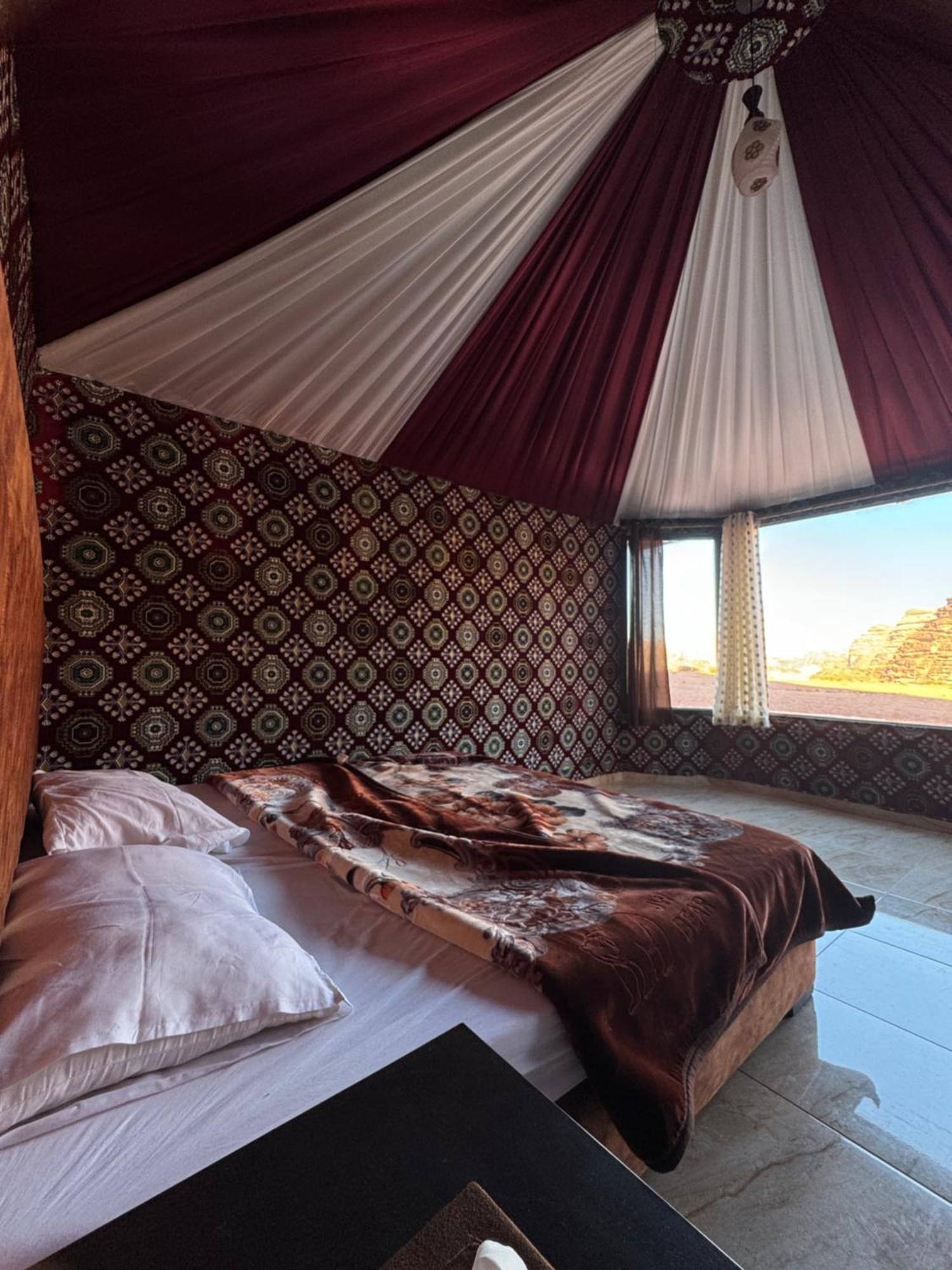 Wadi Rum Bubble Camp & Tour Экстерьер фото