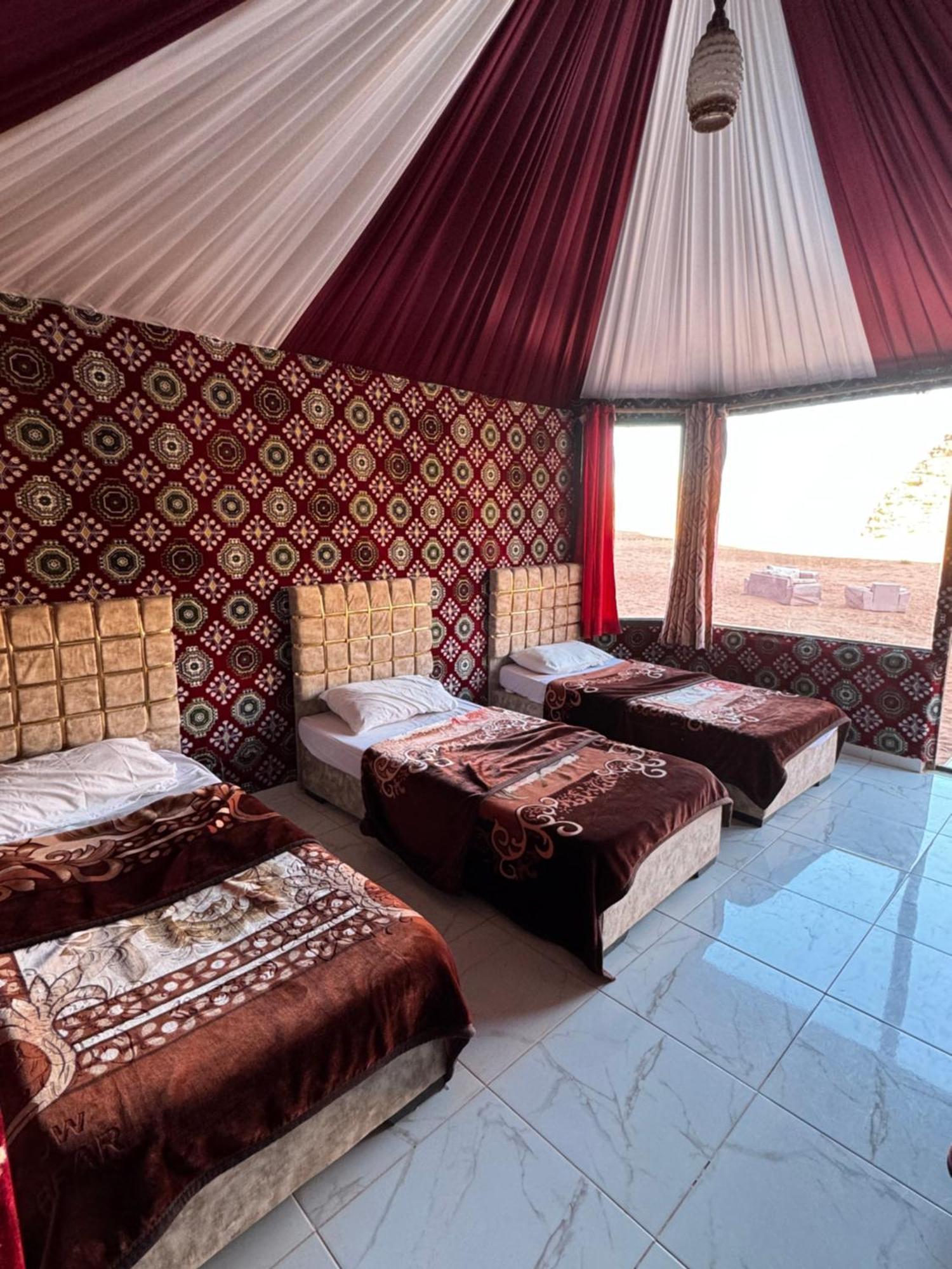 Wadi Rum Bubble Camp & Tour Экстерьер фото
