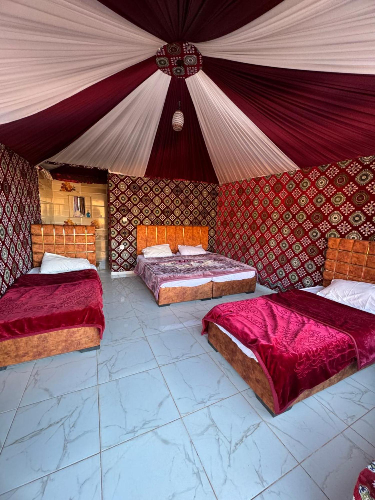 Wadi Rum Bubble Camp & Tour Экстерьер фото