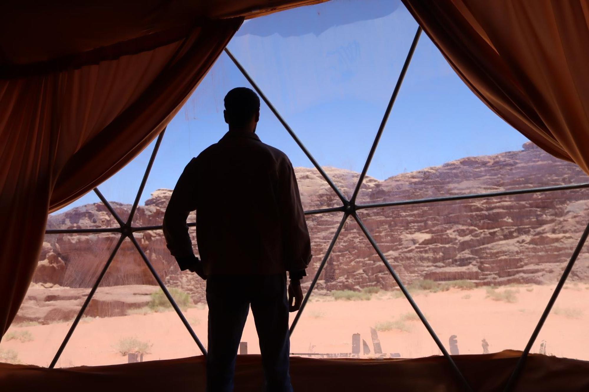 Wadi Rum Bubble Camp & Tour Экстерьер фото