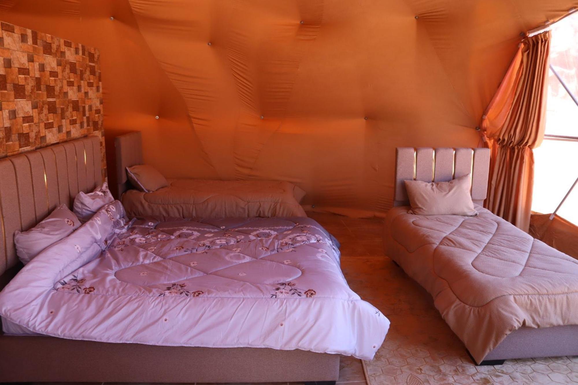 Wadi Rum Bubble Camp & Tour Экстерьер фото