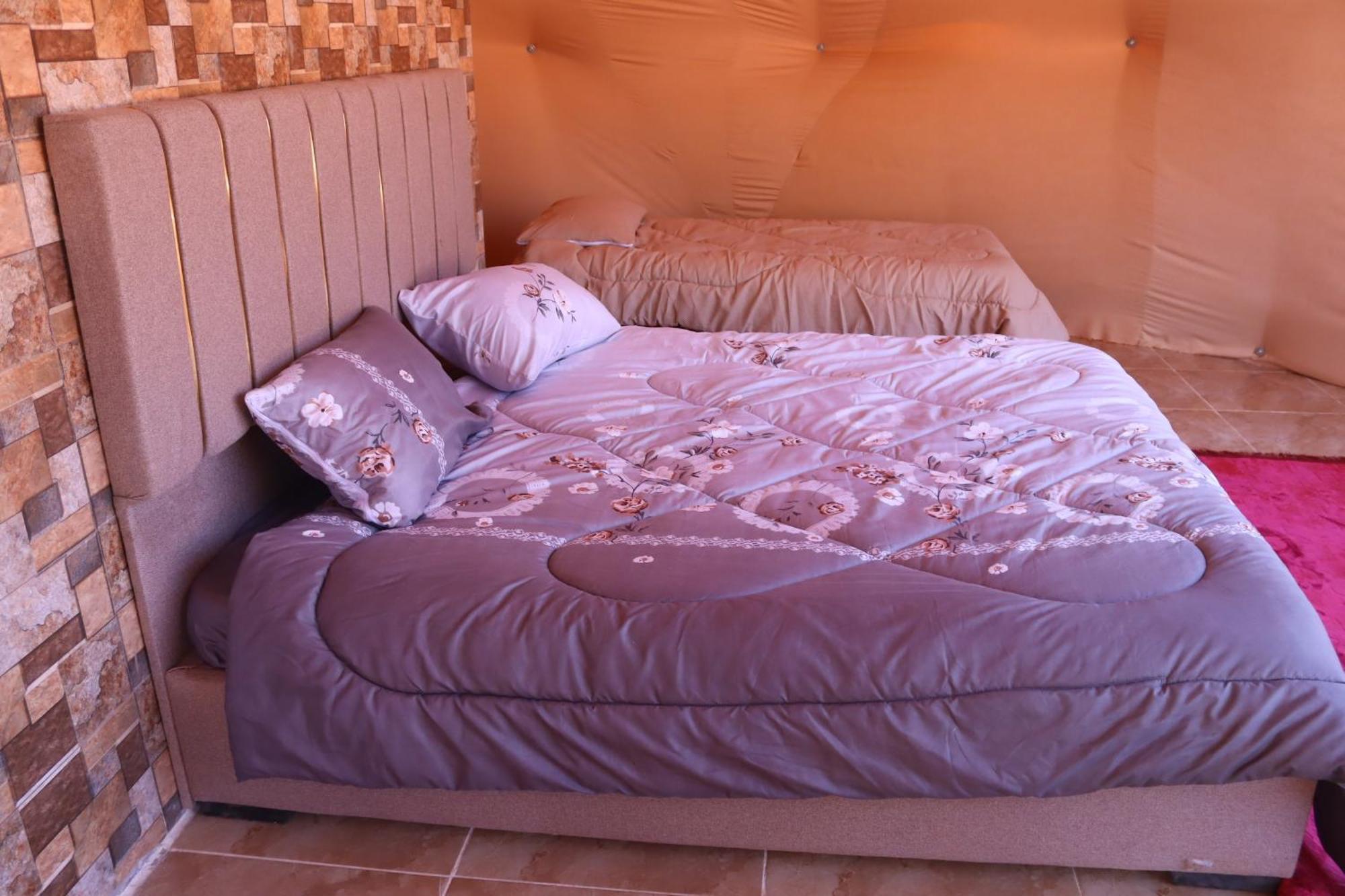 Wadi Rum Bubble Camp & Tour Экстерьер фото