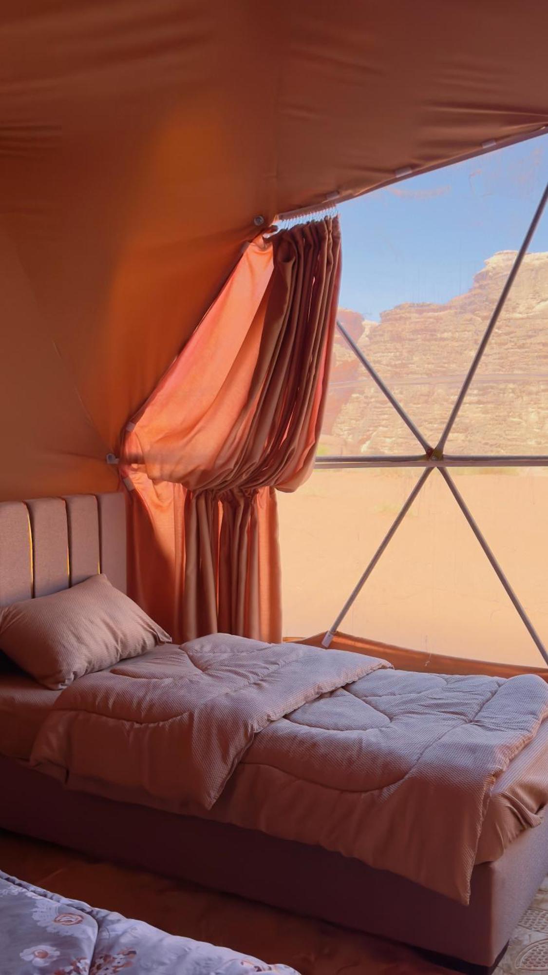 Wadi Rum Bubble Camp & Tour Экстерьер фото