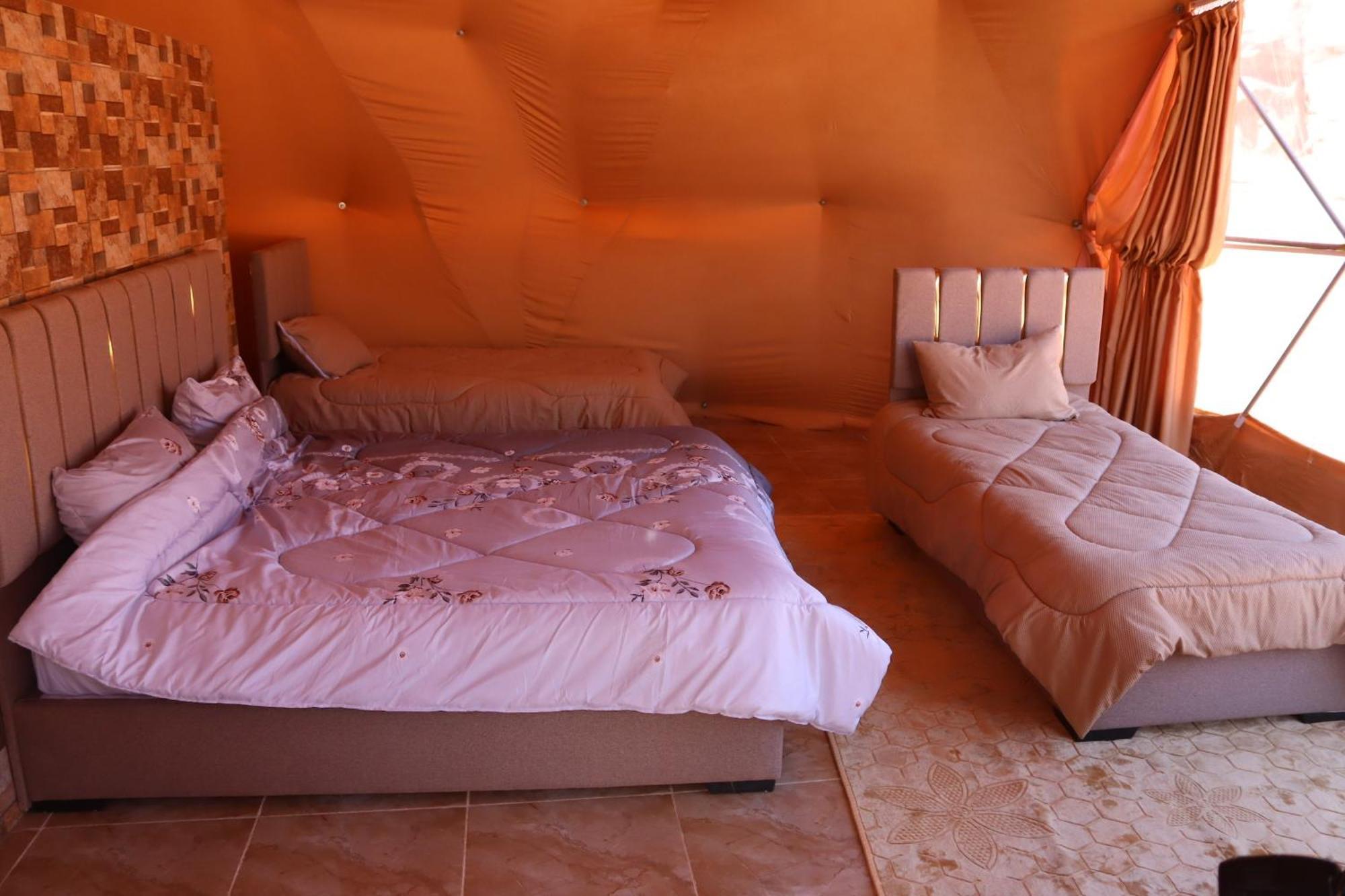 Wadi Rum Bubble Camp & Tour Экстерьер фото