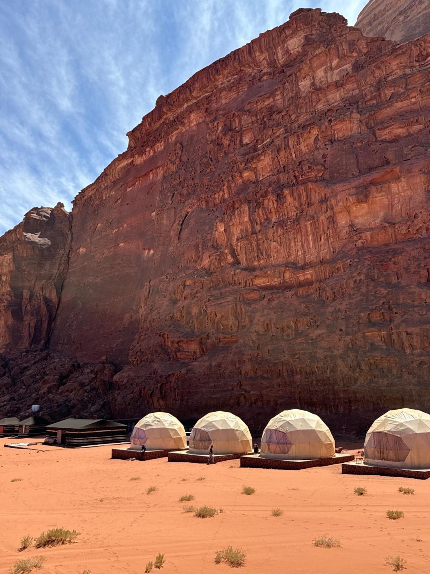 Wadi Rum Bubble Camp & Tour Экстерьер фото