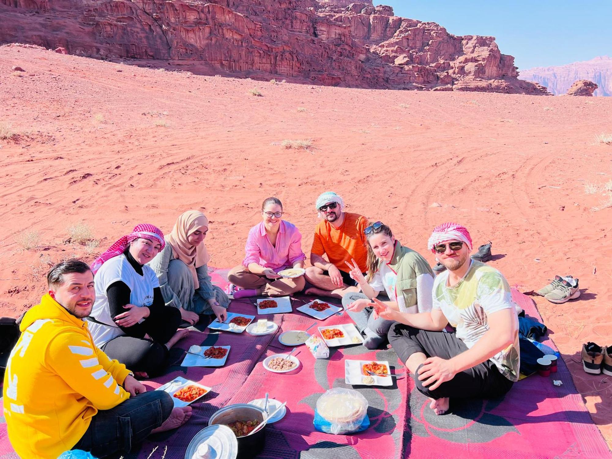 Wadi Rum Bubble Camp & Tour Экстерьер фото